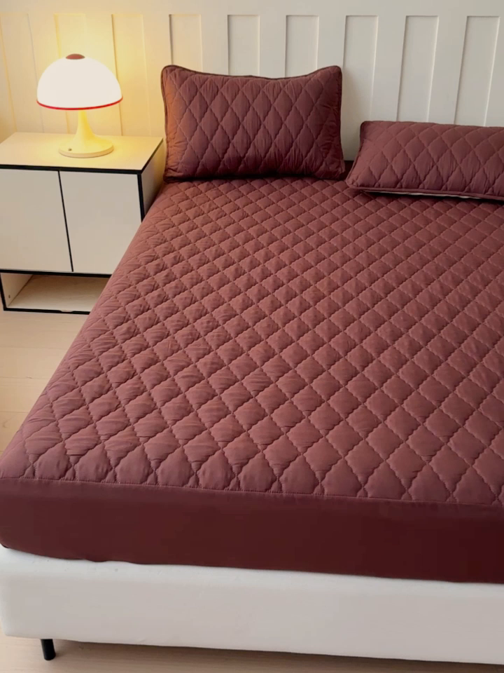 91家纺网 家纺一手货源 找家纺 慕克斯家纺 2026新款亲肤棉磨毛防水菱形格床笠 菱形格咖色