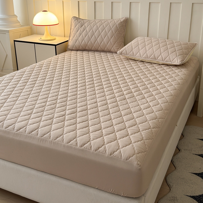 91家纺网 家纺一手货源 找家纺 慕克斯家纺 2026新款亲肤棉磨毛防水菱形格床笠 菱形格卡其