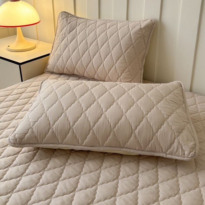 91家纺网 家纺一手货源 找家纺 慕克斯家纺 2026新款亲肤棉磨毛防水菱形格床笠 菱形格卡其