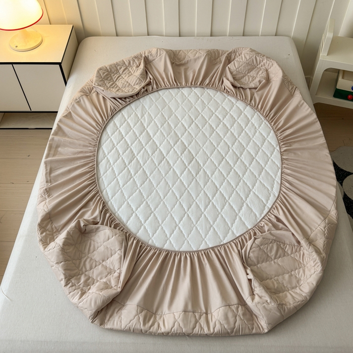 91家纺网 家纺一手货源 找家纺 慕克斯家纺 2026新款亲肤棉磨毛防水菱形格床笠 菱形格卡其