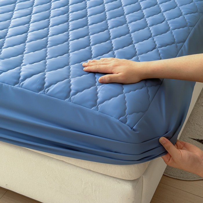 91家纺网 家纺一手货源 找家纺 慕克斯家纺 2026新款亲肤棉磨毛防水菱形格床笠 菱形格蓝灰