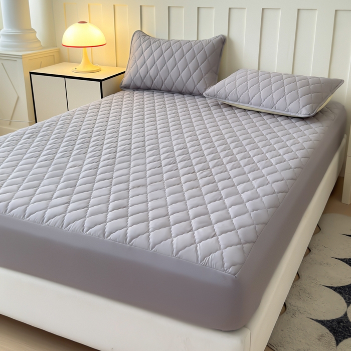 91家纺网 家纺一手货源 找家纺 慕克斯家纺 2026新款亲肤棉磨毛防水菱形格床笠 菱形格浅灰