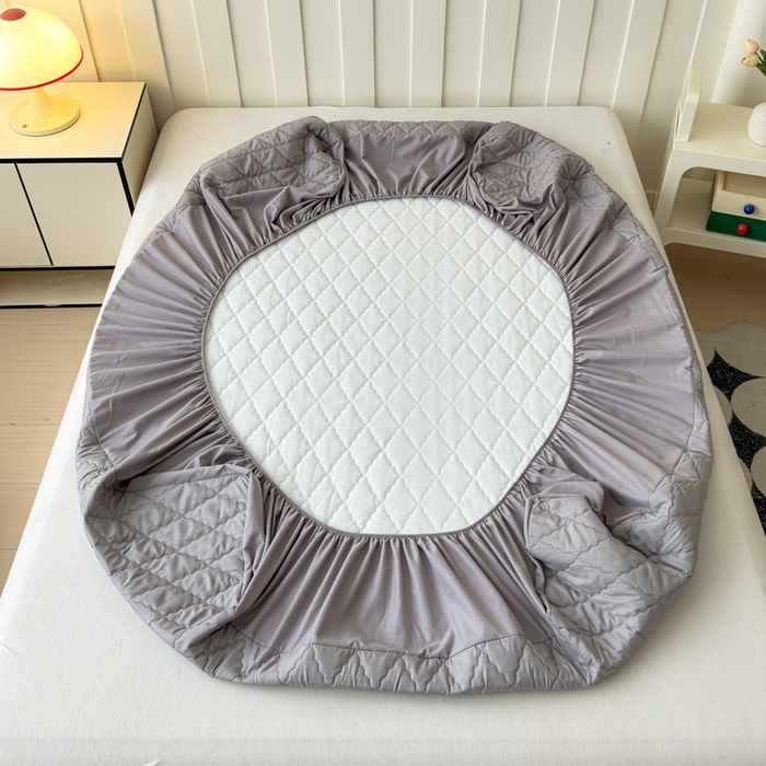 91家纺网 家纺一手货源 找家纺 慕克斯家纺 2026新款亲肤棉磨毛防水菱形格床笠 菱形格浅灰