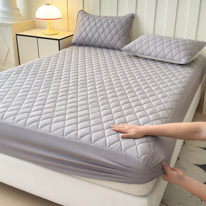 91家纺网 家纺一手货源 找家纺 慕克斯家纺 2026新款亲肤棉磨毛防水菱形格床笠 菱形格浅灰