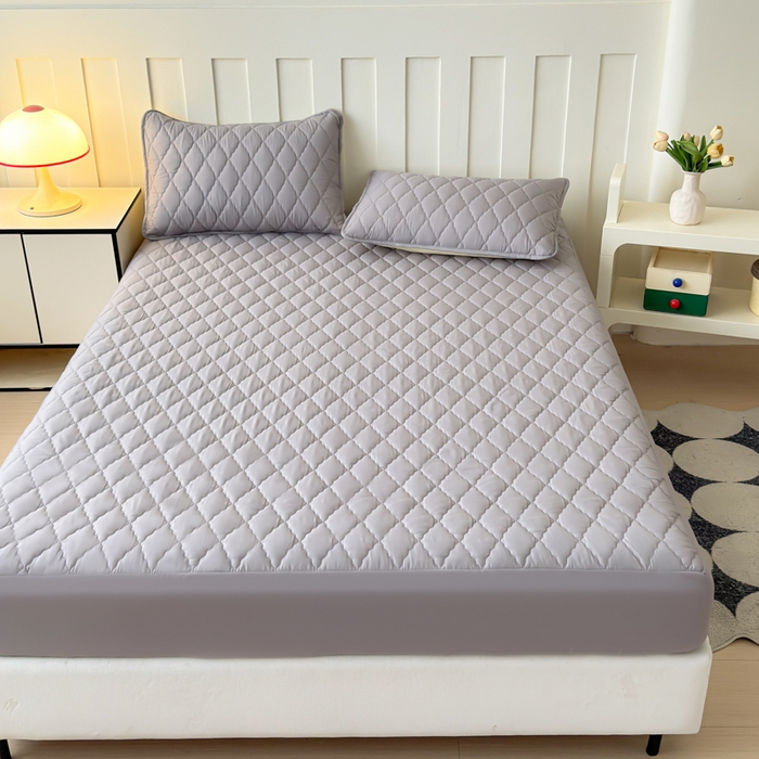 91家纺网 家纺一手货源 找家纺 慕克斯家纺 2026新款亲肤棉磨毛防水菱形格床笠 菱形格浅灰