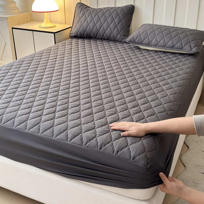 91家纺网 家纺一手货源 找家纺 慕克斯家纺 2026新款亲肤棉磨毛防水菱形格床笠 菱形格深灰