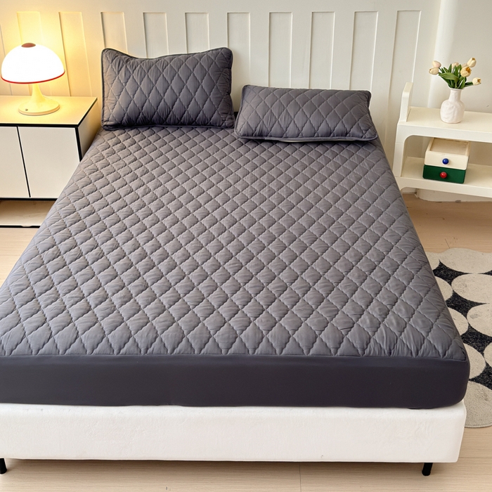 91家纺网 家纺一手货源 找家纺 慕克斯家纺 2026新款亲肤棉磨毛防水菱形格床笠 菱形格深灰