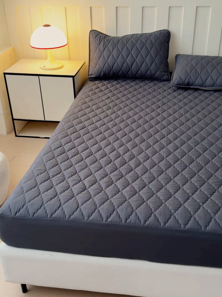 91家纺网 家纺一手货源 找家纺 慕克斯家纺 2026新款亲肤棉磨毛防水菱形格床笠 菱形格深灰