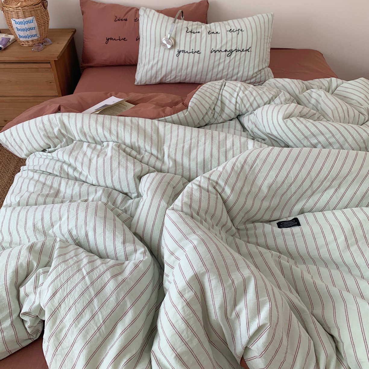 91家纺网 家纺一手货源 找家纺 桃喜 2026春夏全棉新品色织水洗棉条纹博主ins风四件套学生三件套（会员-5） 红茶拿铁