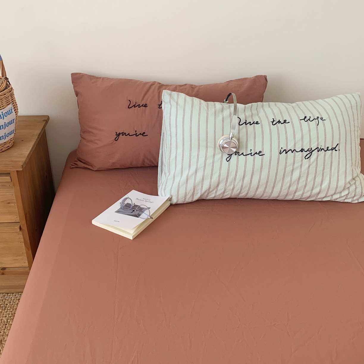 91家纺网 家纺一手货源 找家纺 桃喜 2026春夏全棉新品色织水洗棉条纹博主ins风四件套学生三件套（会员-5） 红茶拿铁