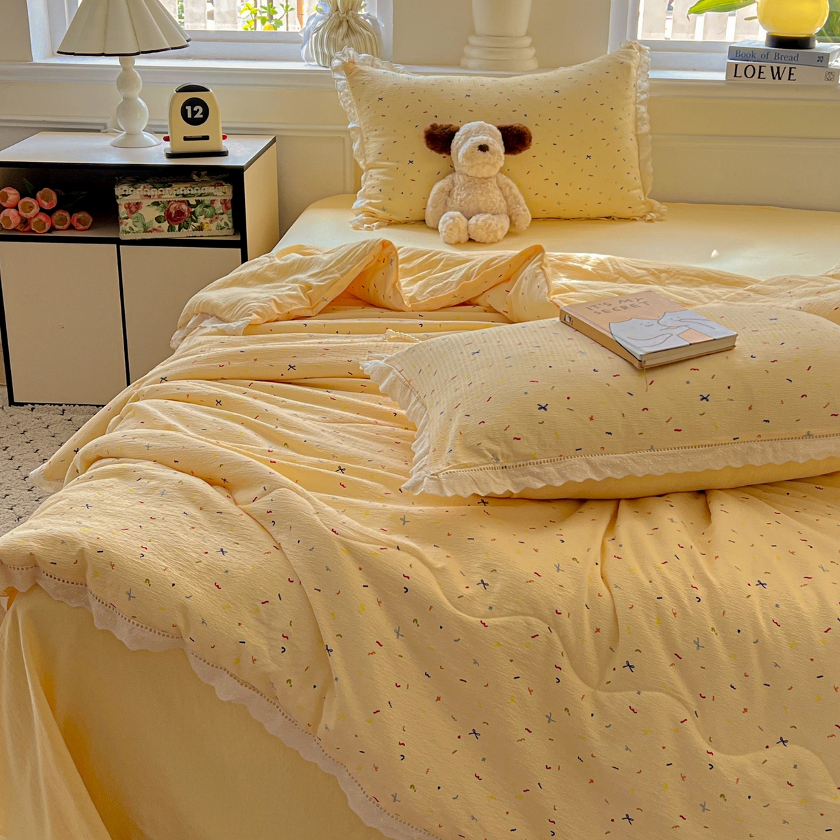 91家纺网 家纺一手货源 找家纺 繁花家居 2026镂空花边系列夏被夏凉被空调被高克重木棉泡芙棉软糯亲肤四件套学生三件套 奶酪碎