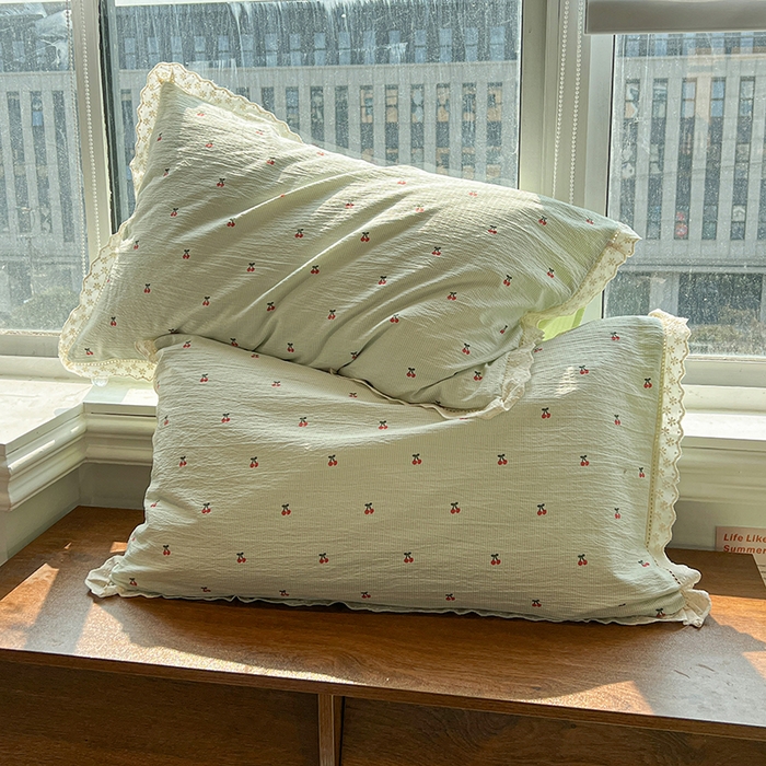 91家纺网 家纺一手货源 找家纺 繁花家居 2026镂空花边系列夏被夏凉被空调被高克重木棉泡芙棉软糯亲肤四件套学生三件套 樱遇温柔-绿