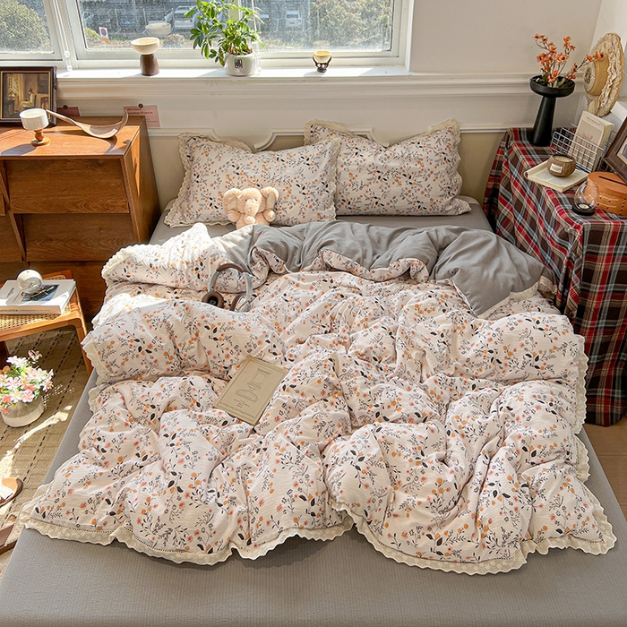 91家纺网 家纺一手货源 找家纺 繁花家居 2026镂空花边系列夏被夏凉被空调被高克重木棉泡芙棉软糯亲肤四件套学生三件套 咖香暖眠