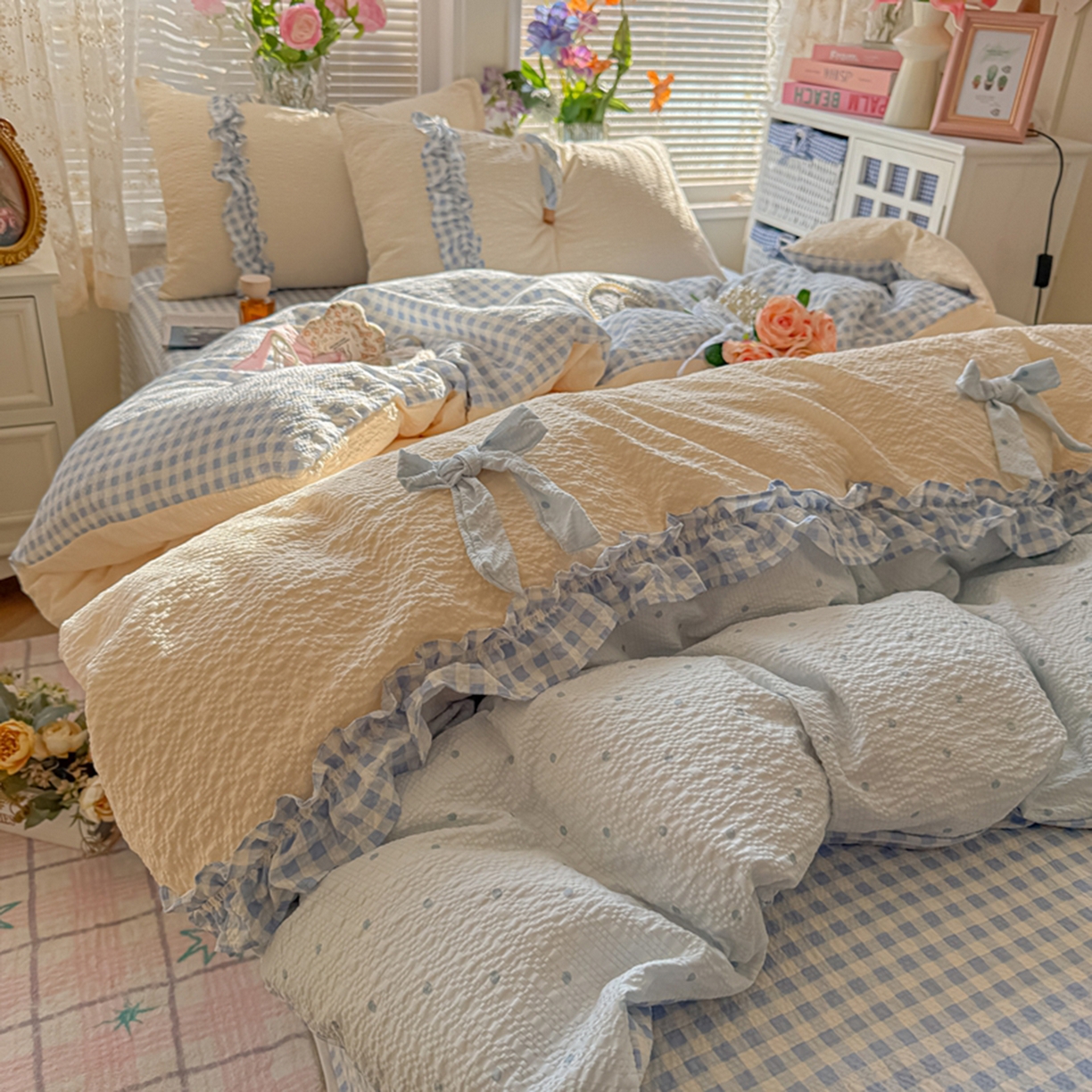 子钦家纺 2026春夏新款提花泡芙棉甜系格子软乎乎的治愈床品花边蝴蝶结床单床笠四件套-邹邹奶芙（场景二） 邹邹奶芙-海盐蓝波点