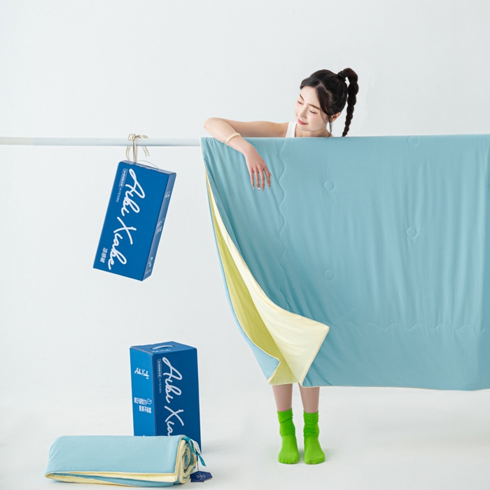 91家纺网 家纺一手货源 找家纺 （总）爱彼家纺 2026夏季热款冰卡Pro+深睡双面用锦纶夏被空调被夏季A类抗菌冰凉单夏被-冰卡夏被系列