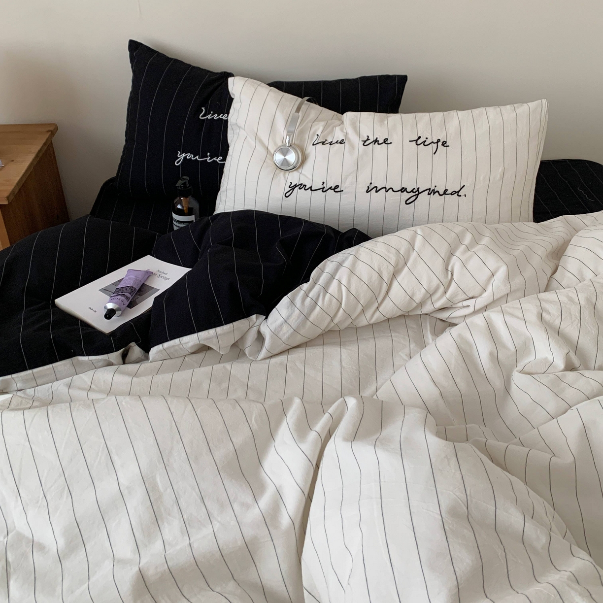 91家纺网 家纺一手货源 找家纺 桃喜 2026春夏全棉新品色织水洗棉条纹博主ins风四件套学生三件套（会员-5） 夜的留白