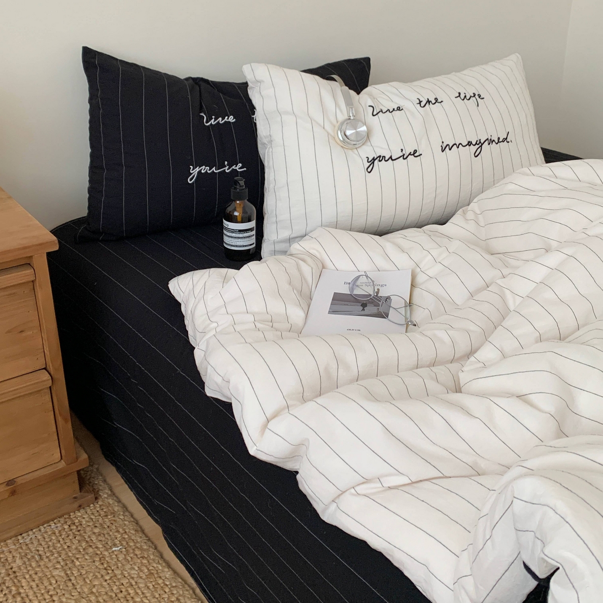 91家纺网 家纺一手货源 找家纺 桃喜 2026春夏全棉新品色织水洗棉条纹博主ins风四件套学生三件套（会员-5） 夜的留白