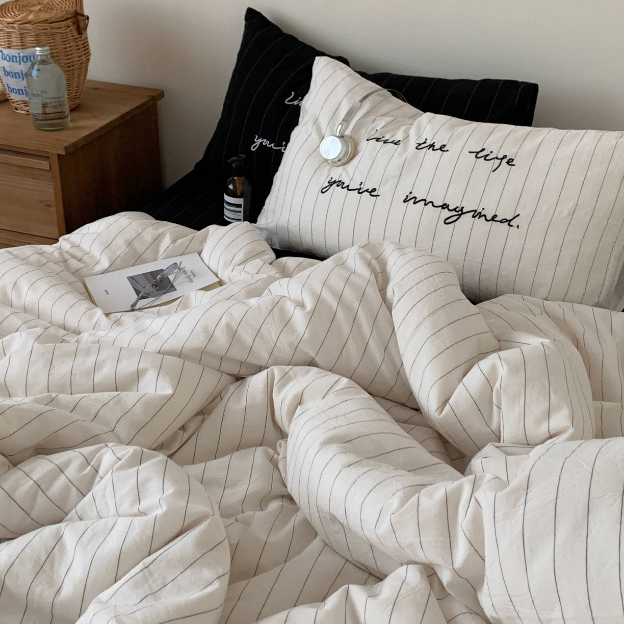 91家纺网 家纺一手货源 找家纺 桃喜 2026春夏全棉新品色织水洗棉条纹博主ins风四件套学生三件套（会员-5） 夜的留白