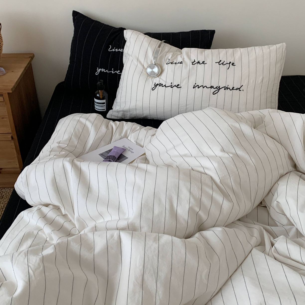 91家纺网 家纺一手货源 找家纺 桃喜 2026春夏全棉新品色织水洗棉条纹博主ins风四件套学生三件套（会员-5） 夜的留白