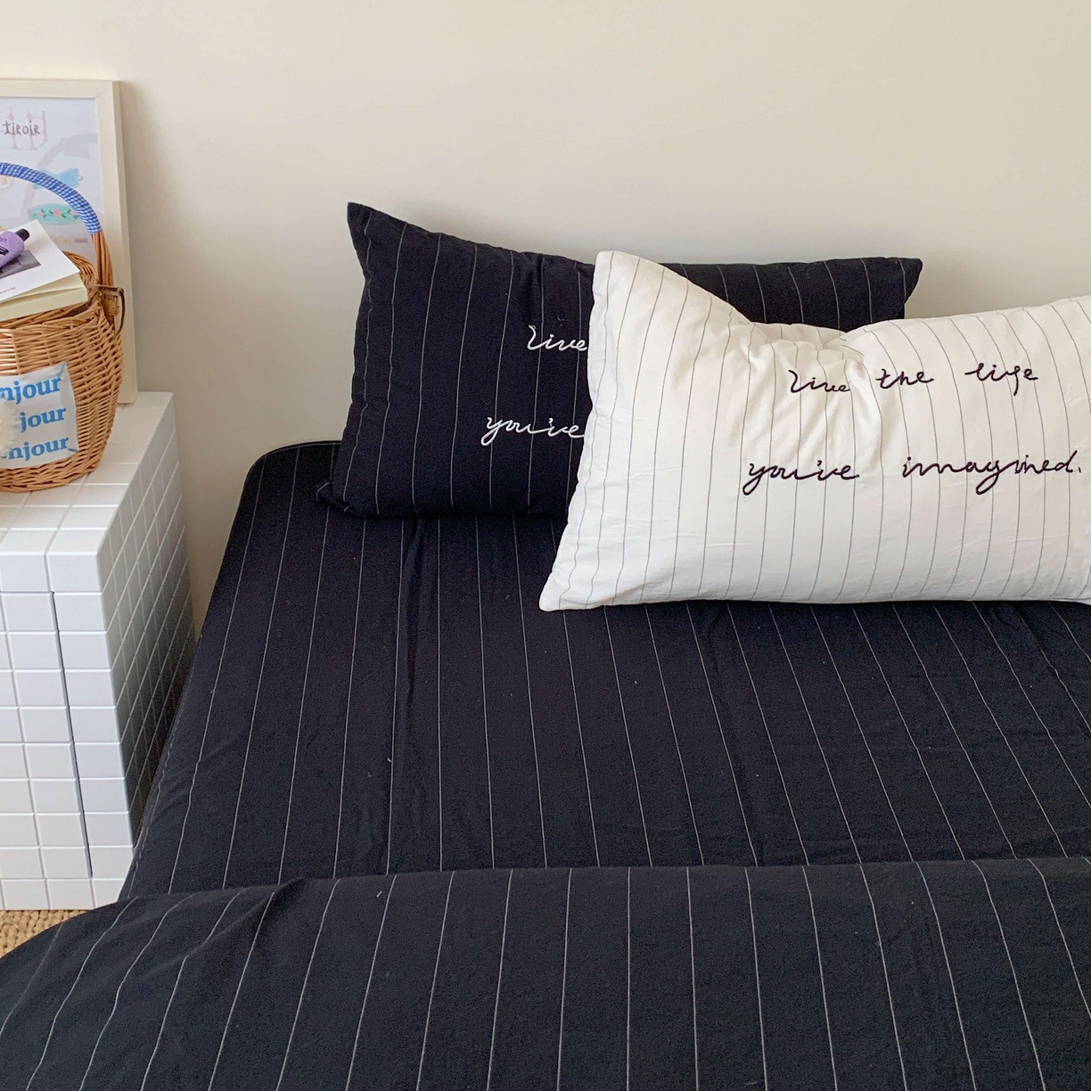 91家纺网 家纺一手货源 找家纺 桃喜 2026春夏全棉新品色织水洗棉条纹博主ins风四件套学生三件套（会员-5） 夜的留白