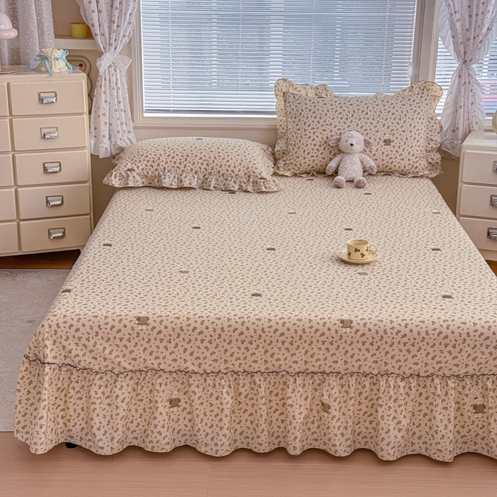 91家纺网 家纺一手货源 找家纺 爱多多家居 2026春夏新花边款水洗古棉单床裙 单床单 床裙-碎花小兔