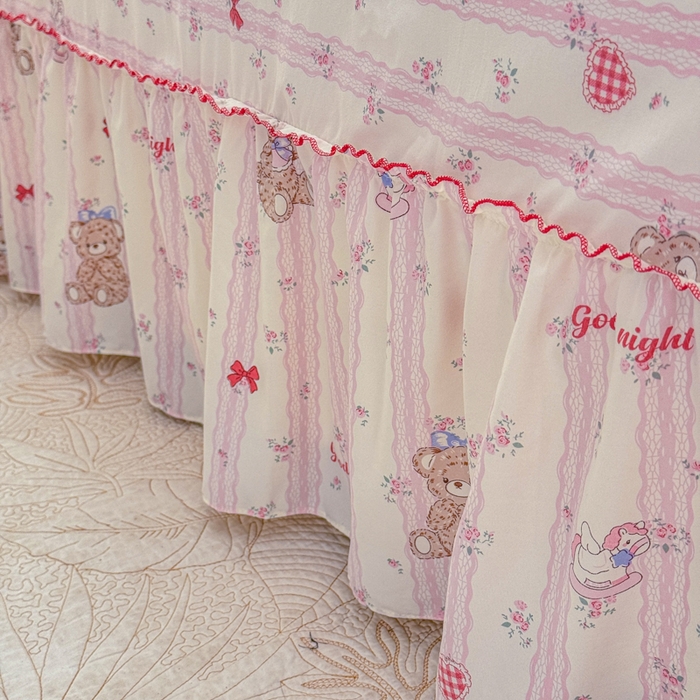91家纺网 家纺一手货源 找家纺 爱多多家居 2026春夏新花边款水洗古棉单床裙 单床单 床裙-晚安熊