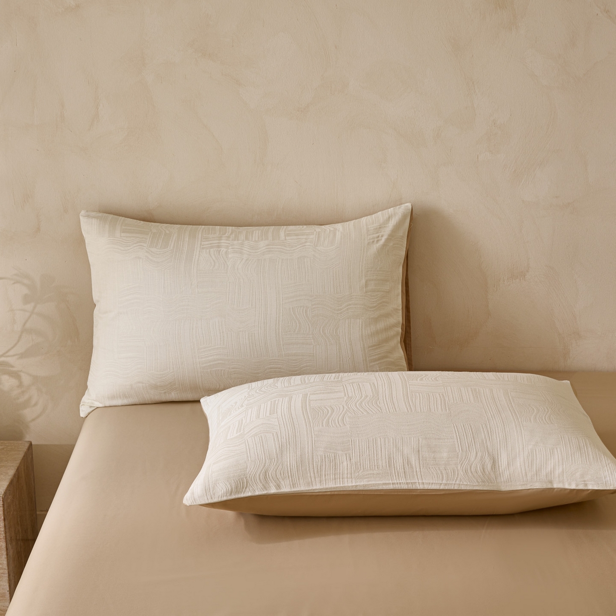 91家纺网 家纺一手货源 找家纺 雯雨家纺 2026新款全棉60s全棉提花四件套 奶白川