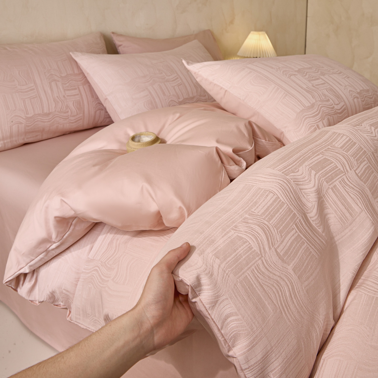 91家纺网 家纺一手货源 找家纺 雯雨家纺 2026新款全棉60s全棉提花四件套 素恒肌理