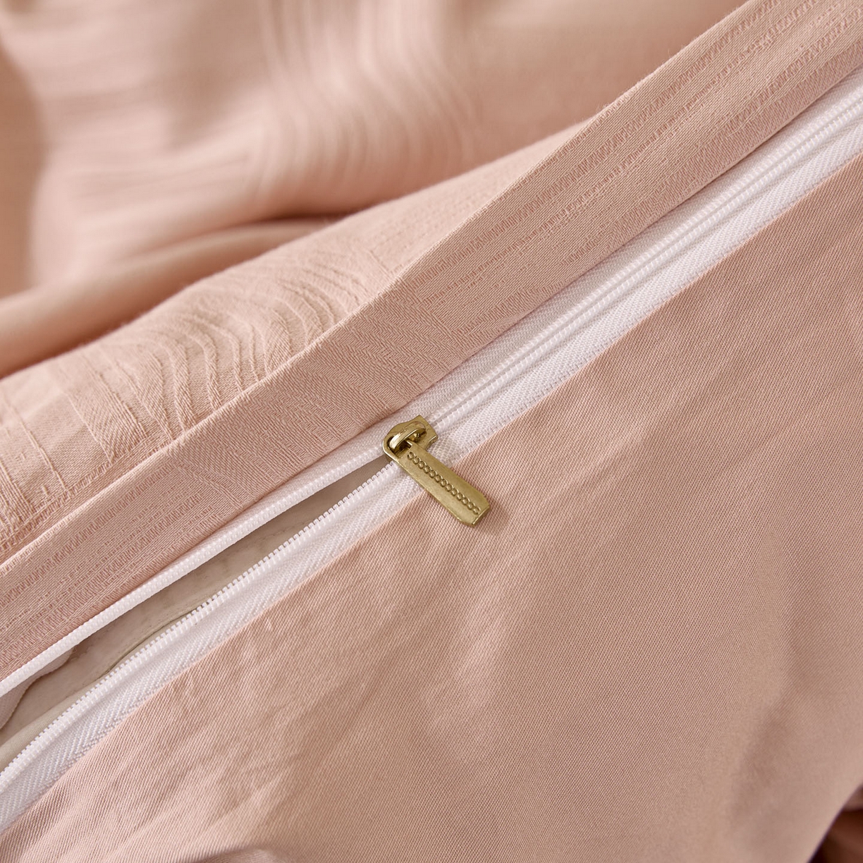 91家纺网 家纺一手货源 找家纺 雯雨家纺 2026新款全棉60s全棉提花四件套 素恒肌理