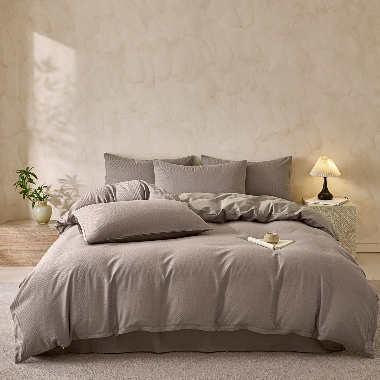 91家纺网 家纺一手货源 找家纺 雯雨家纺 2026新款全棉60s全棉提花四件套 深灰麦浪