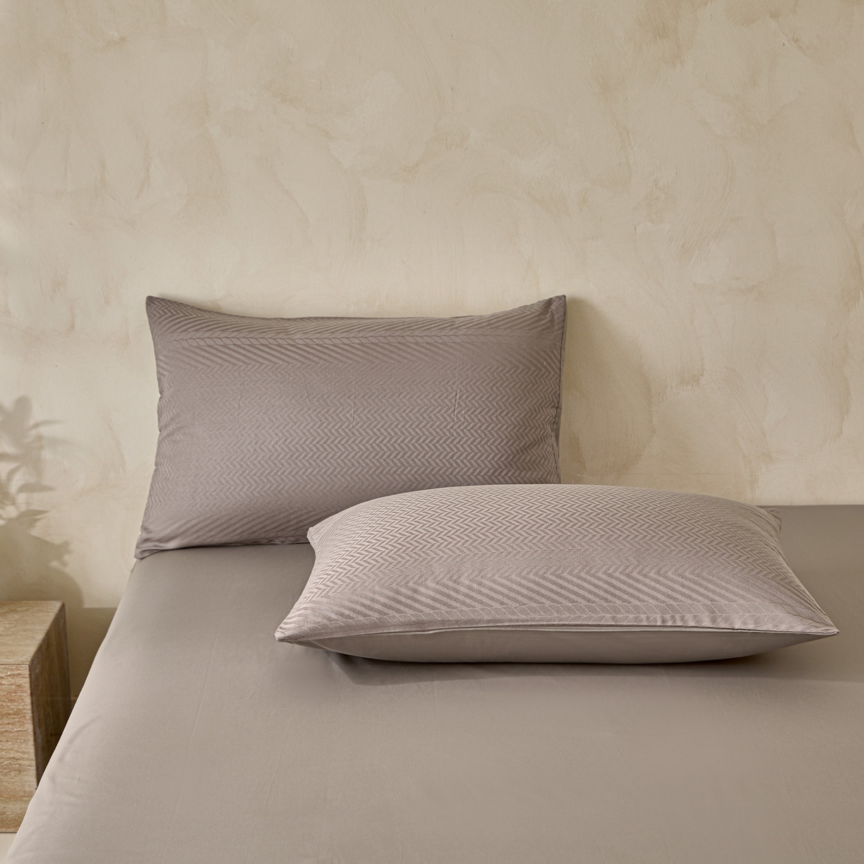 91家纺网 家纺一手货源 找家纺 雯雨家纺 2026新款全棉60s全棉提花四件套 深灰麦浪