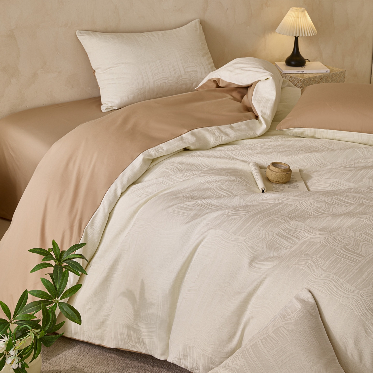 91家纺网 家纺一手货源 找家纺 雯雨家纺 2026新款全棉60s全棉提花四件套 奶白川