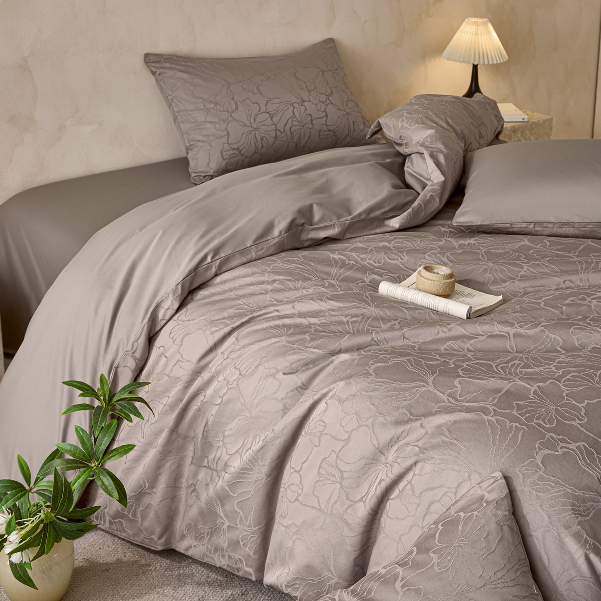 91家纺网 家纺一手货源 找家纺 雯雨家纺 2026新款全棉60s全棉提花四件套 素影繁花