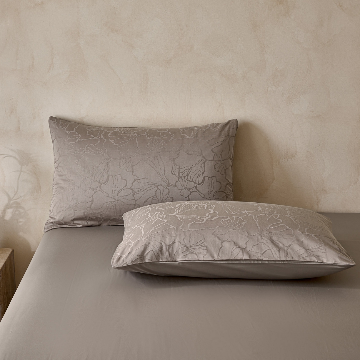 91家纺网 家纺一手货源 找家纺 雯雨家纺 2026新款全棉60s全棉提花四件套 素影繁花