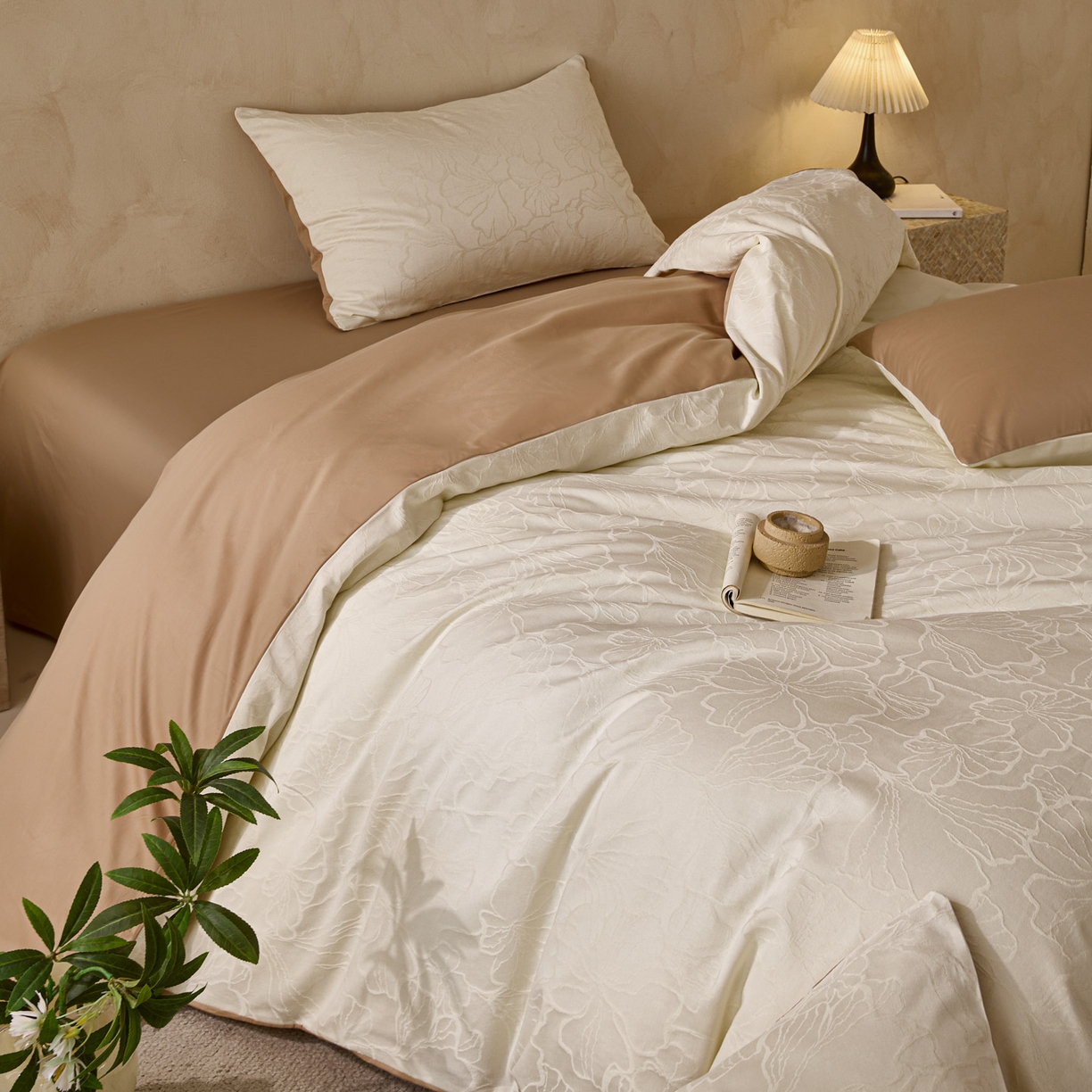 91家纺网 家纺一手货源 找家纺 雯雨家纺 2026新款全棉60s全棉提花四件套 棕韵浮香