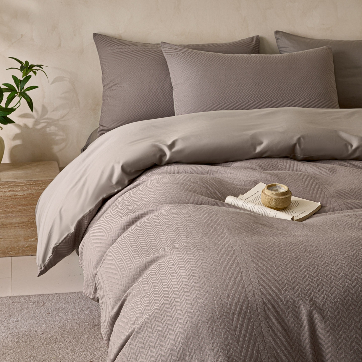 91家纺网 家纺一手货源 找家纺 雯雨家纺 2026新款全棉60s全棉提花四件套 深灰麦浪