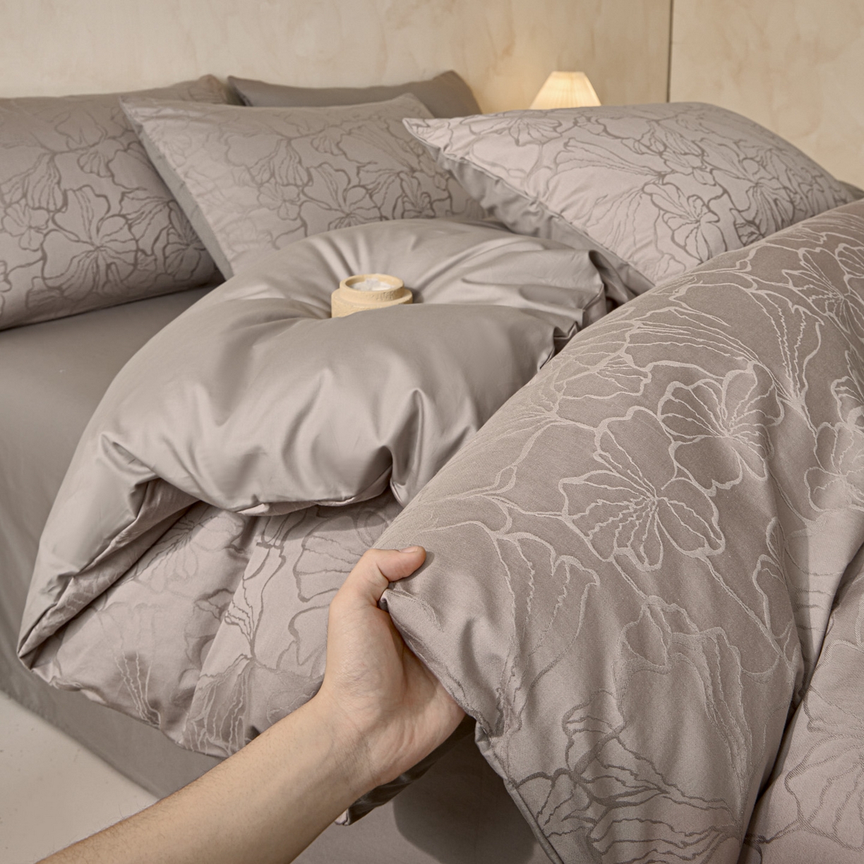 91家纺网 家纺一手货源 找家纺 雯雨家纺 2026新款全棉60s全棉提花四件套 素影繁花