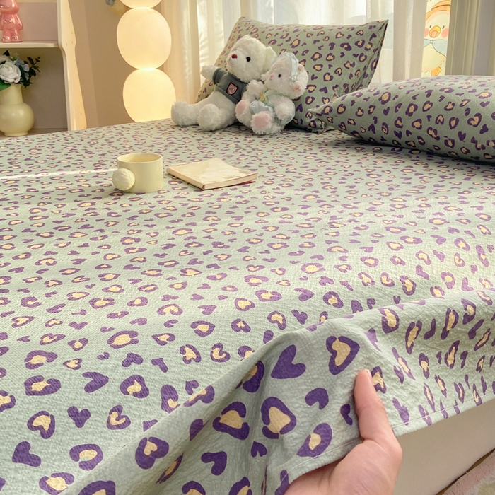 91家纺网 家纺一手货源 找家纺 赛琳 2026新款泡芙纱床单系列单床单床单单件（有买家秀） 绿绸豹纹心