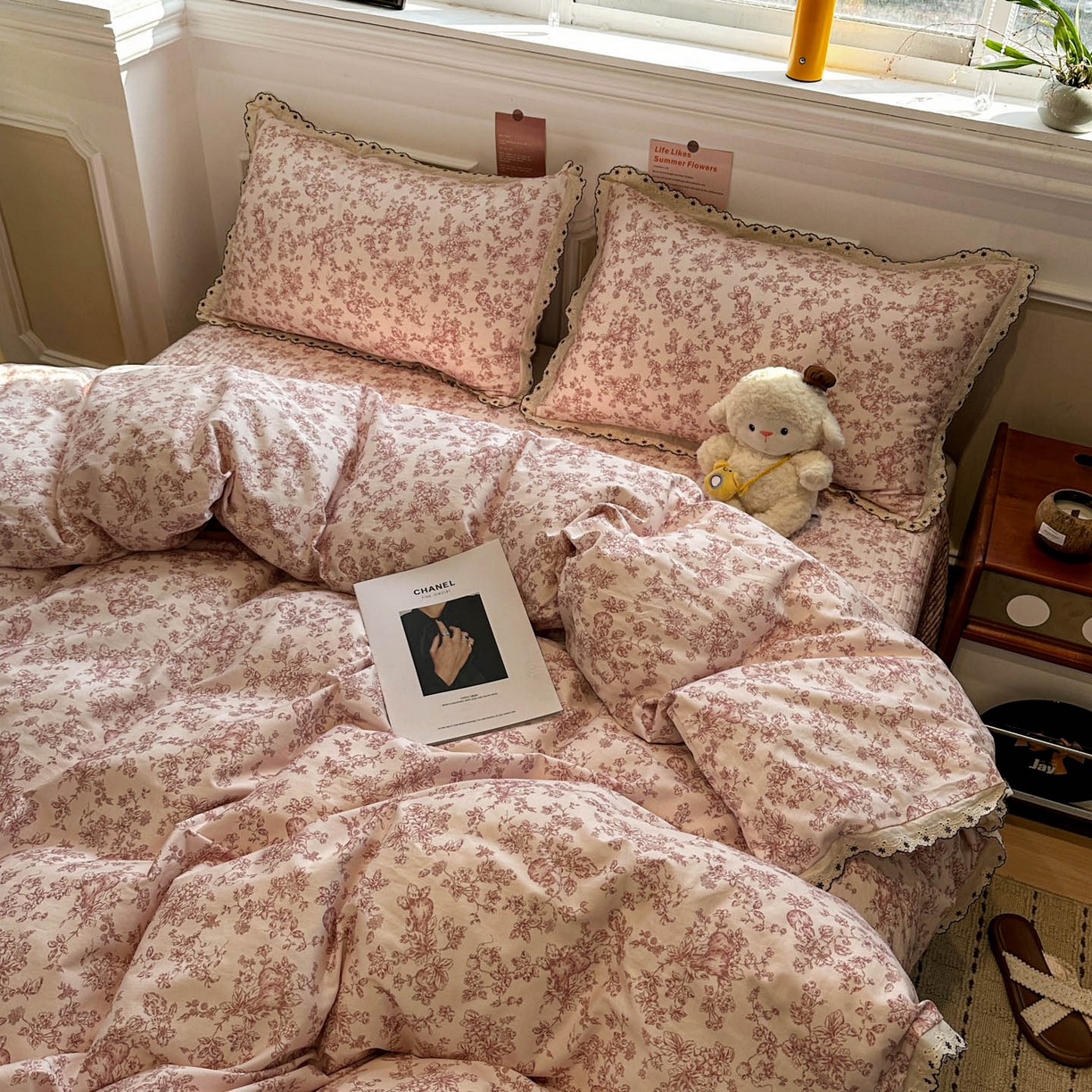 91家纺网 家纺一手货源 找家纺 橙子家居 2026新款纯棉法式复古蕾丝花边床盖四件套 复古蔷薇粉