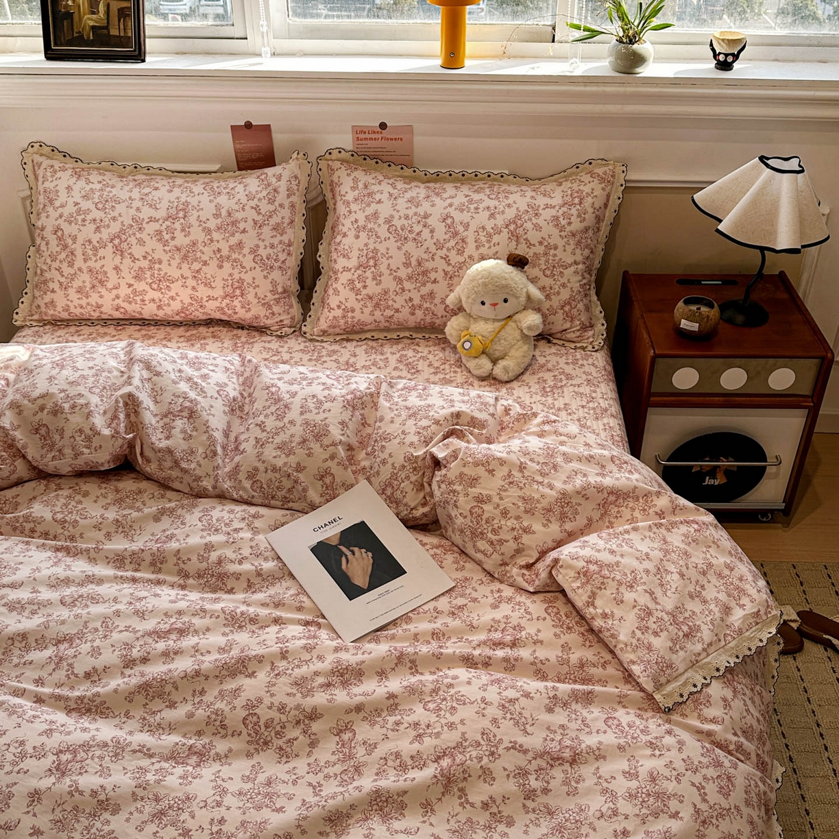 91家纺网 家纺一手货源 找家纺 橙子家居 2026新款纯棉法式复古蕾丝花边床盖四件套 复古蔷薇粉