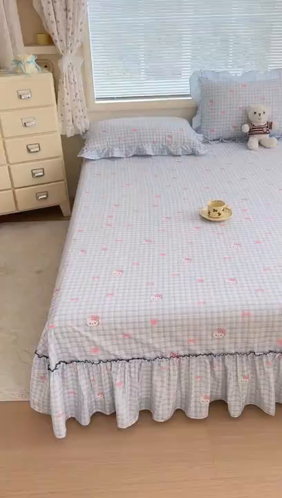 91家纺网 家纺一手货源 找家纺 爱多多家居 2026春夏新花边款水洗古棉单床裙 单床单 床裙-云格粉结