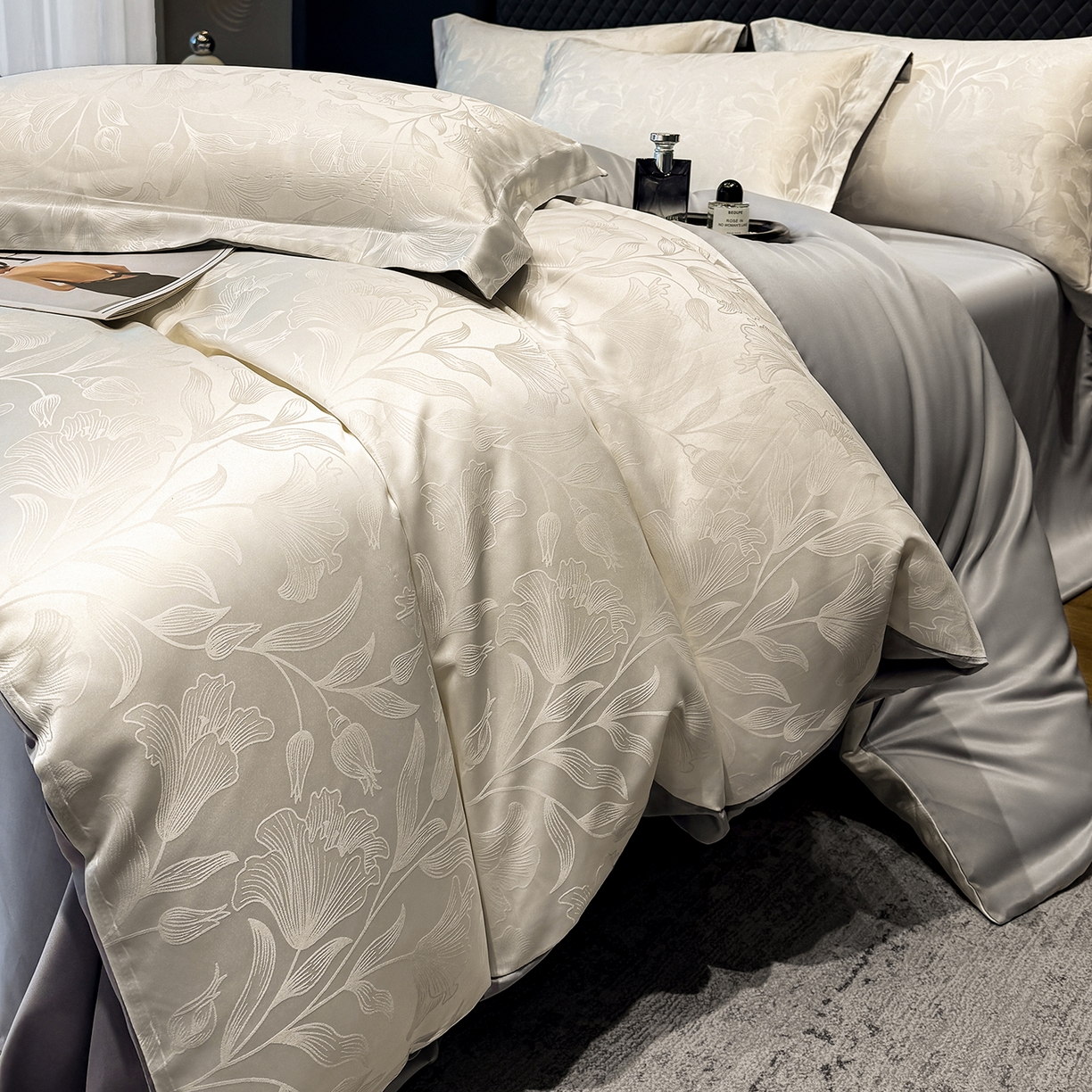 91家纺网 家纺一手货源 找家纺 奥汀洛家纺 2026春夏新款水洗冰丝亮丝提花四件套 百合-白