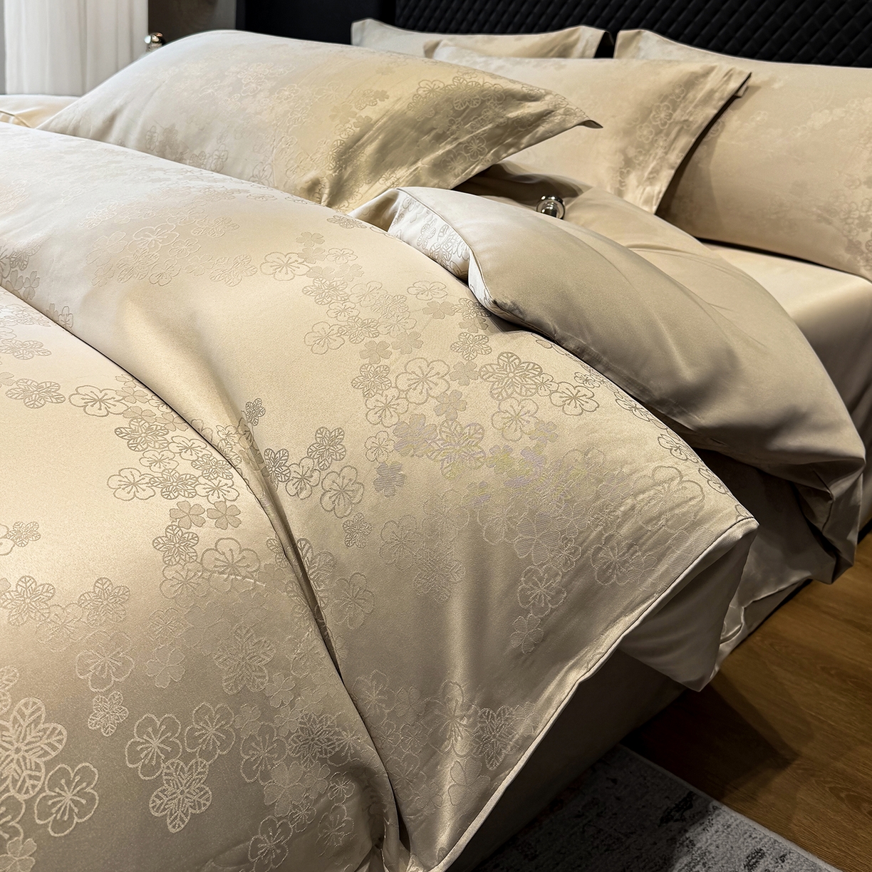 奥汀洛家纺 2026春夏新款水洗冰丝亮丝提花四件套 蔷薇-驼