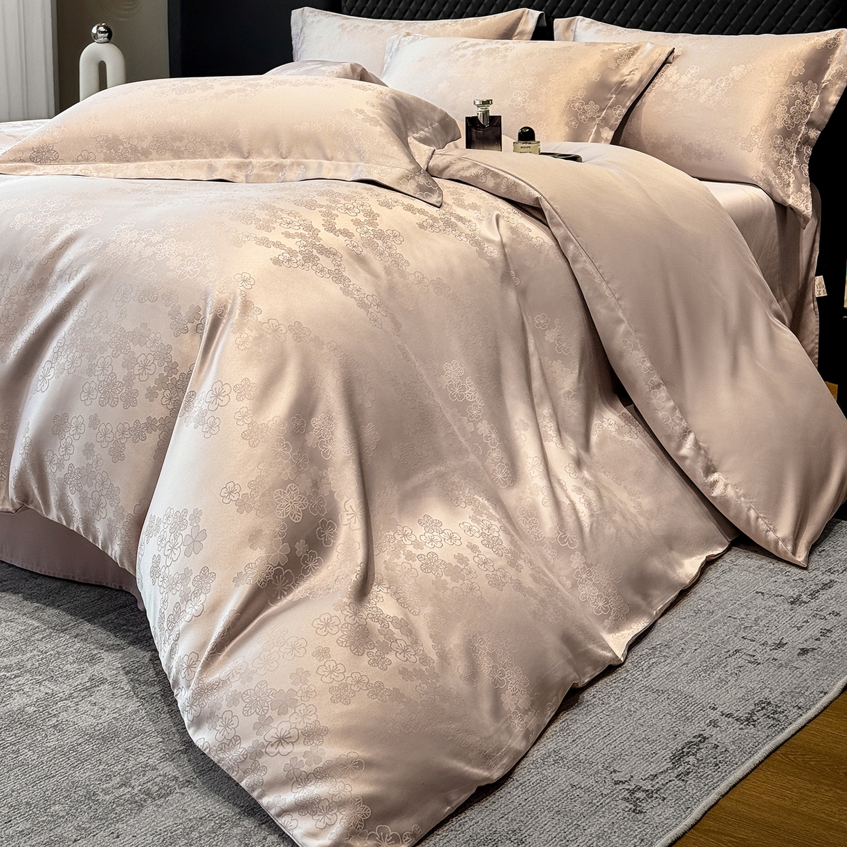 91家纺网 家纺一手货源 找家纺 奥汀洛家纺 2026春夏新款水洗冰丝亮丝提花四件套 蔷薇-紫