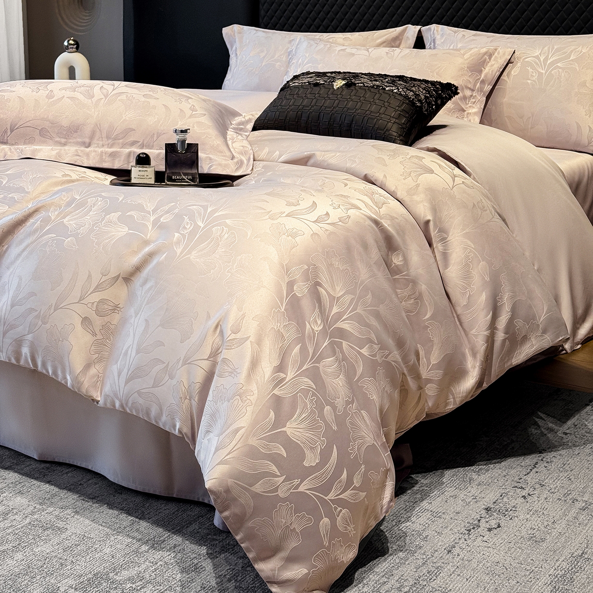 91家纺网 家纺一手货源 找家纺 奥汀洛家纺 2026春夏新款水洗冰丝亮丝提花四件套 百合-紫