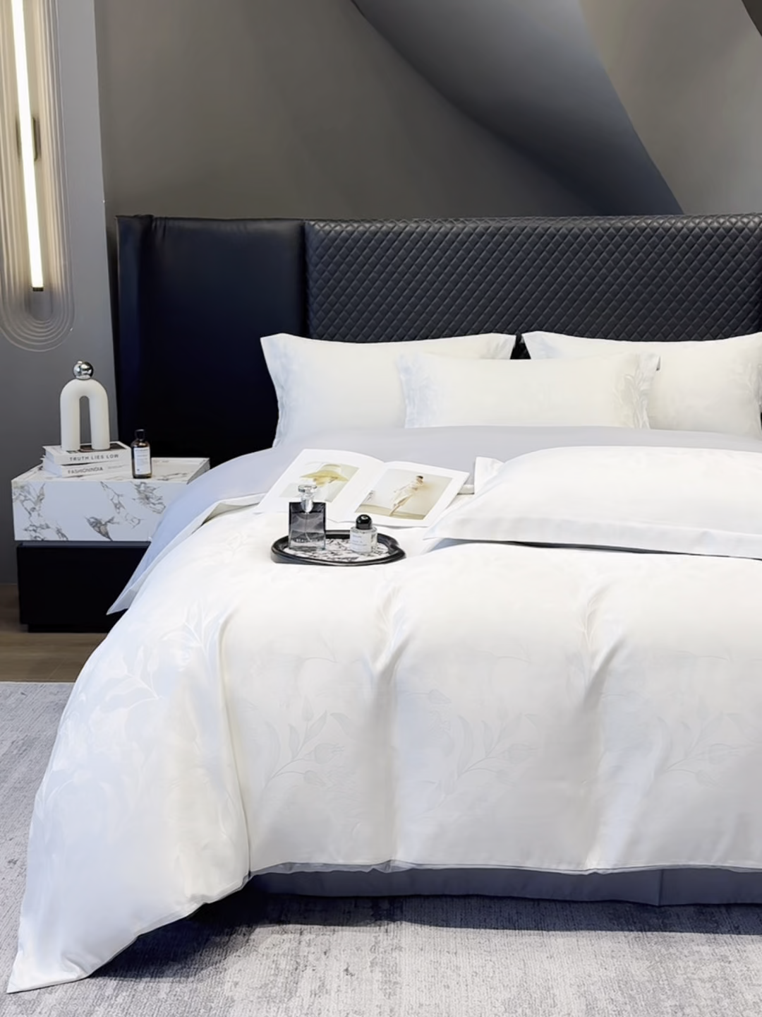 91家纺网 家纺一手货源 找家纺 奥汀洛家纺 2026春夏新款水洗冰丝亮丝提花四件套 百合-白