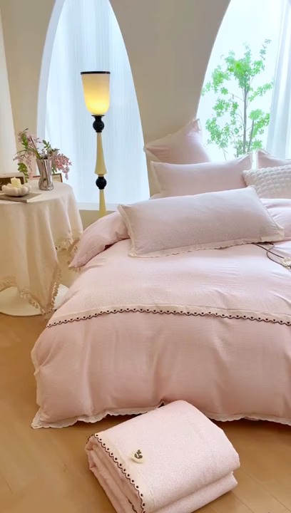 91家纺网 家纺一手货源 找家纺 （总）绒博士  2026年新款清风棉夏被四件套—甜心入梦