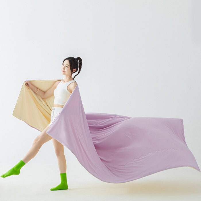 91家纺网 家纺一手货源 找家纺 爱彼家纺 2026夏季热款冰卡Pro+深睡双面用锦纶夏被空调被夏季A类抗菌冰凉单夏被-冰卡夏被系列 冰卡-浅紫+芝士