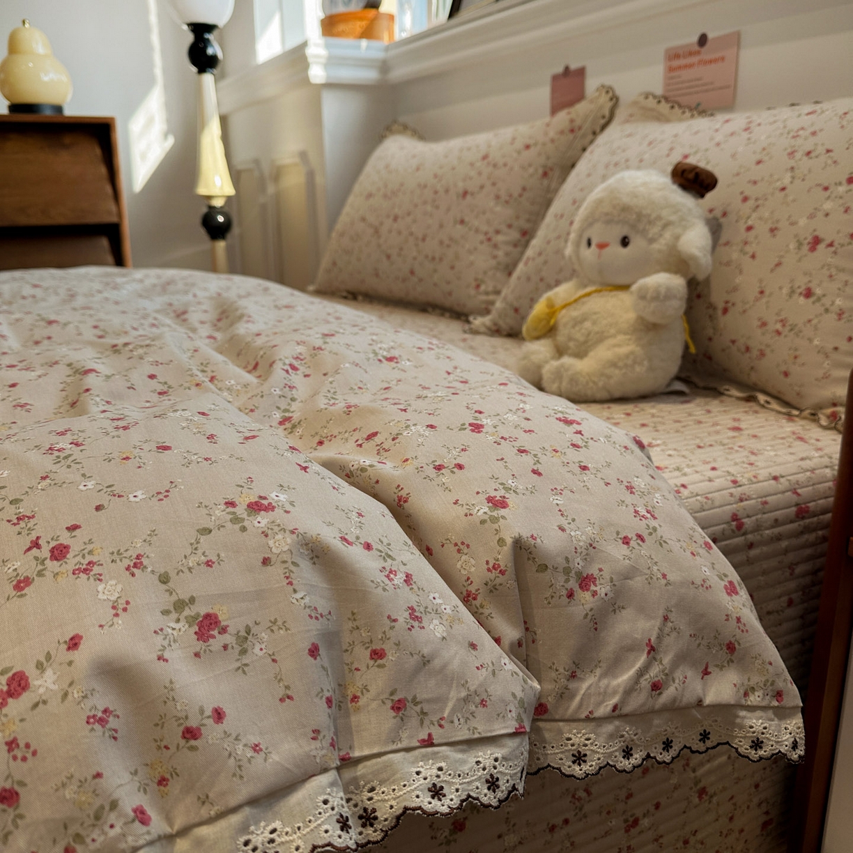 91家纺网 家纺一手货源 找家纺 橙子家居 2026新款纯棉法式复古蕾丝花边床盖四件套 花影