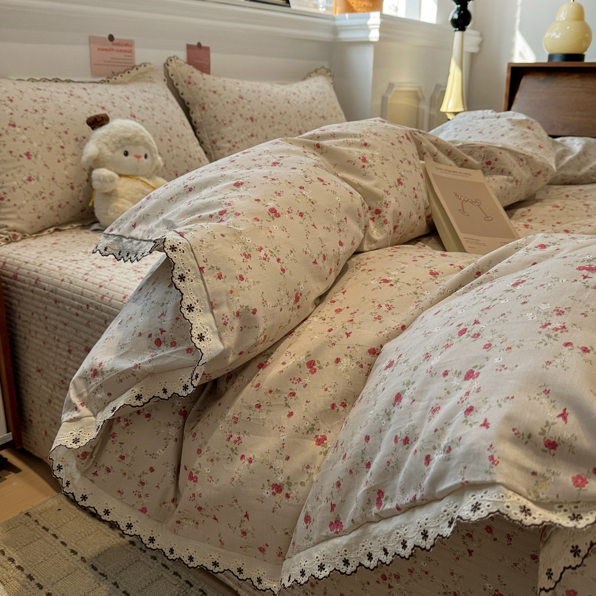 91家纺网 家纺一手货源 找家纺 橙子家居 2026新款纯棉法式复古蕾丝花边床盖四件套 花影